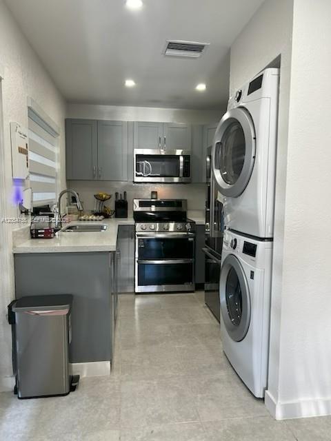 6308 NW 170th Ter, Hialeah FL 33015 photo 2
