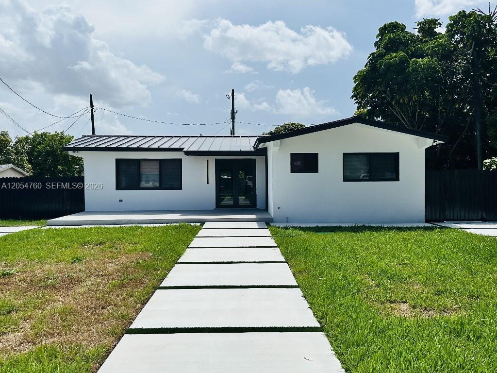 430 SW 100th Ave, Sweetwater FL 33174 photo 2