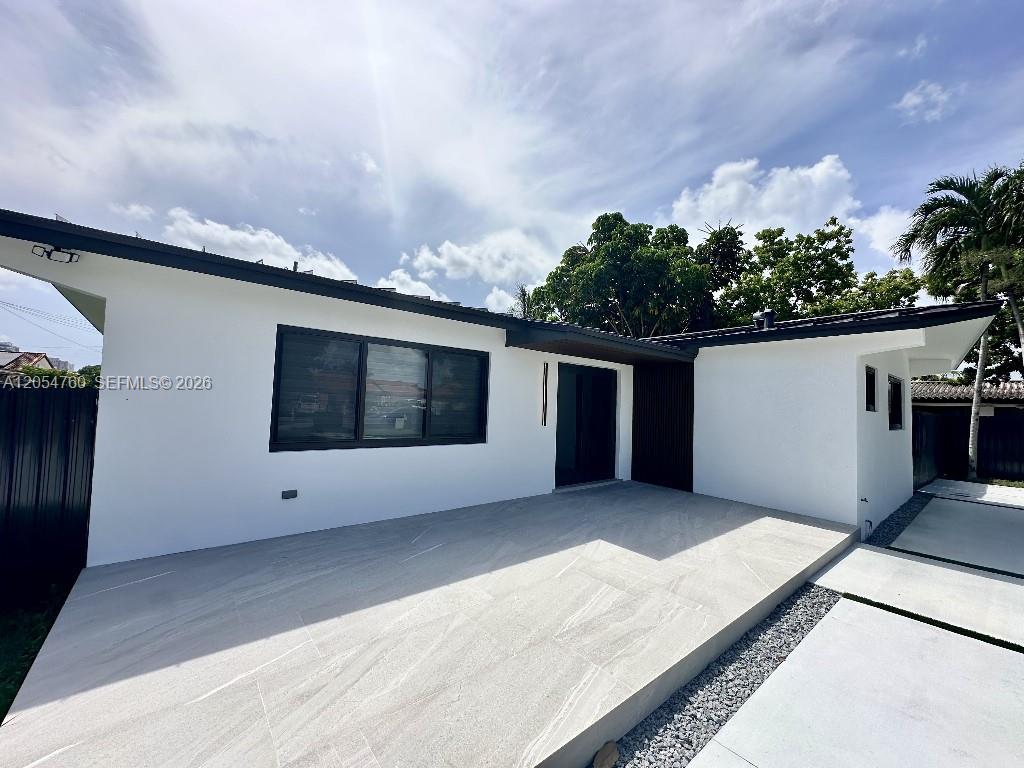430 SW 100th Ave, Sweetwater FL 33174 photo 3