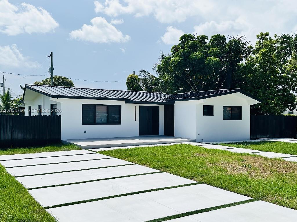 430 SW 100th Ave, Sweetwater FL 33174
