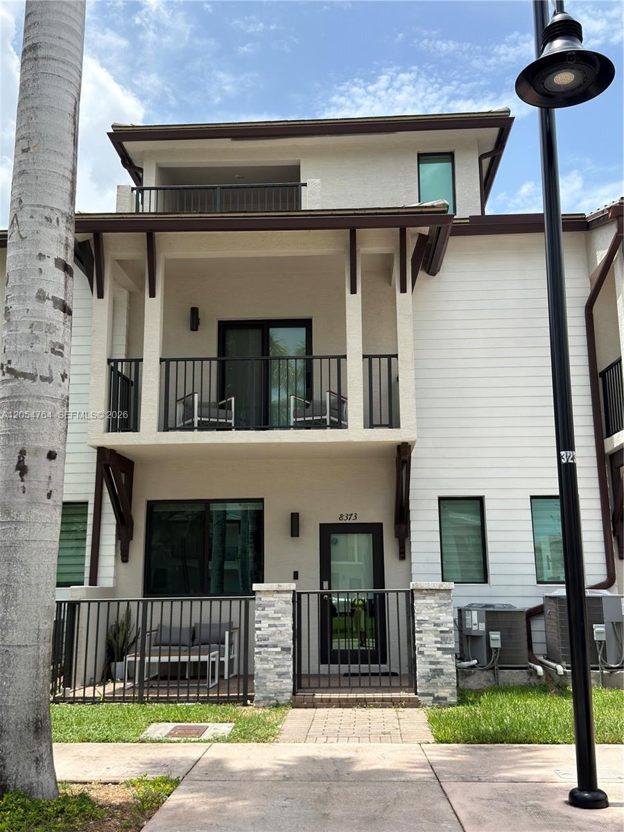 8373 Central Park Blvd # 0, Doral FL 33166