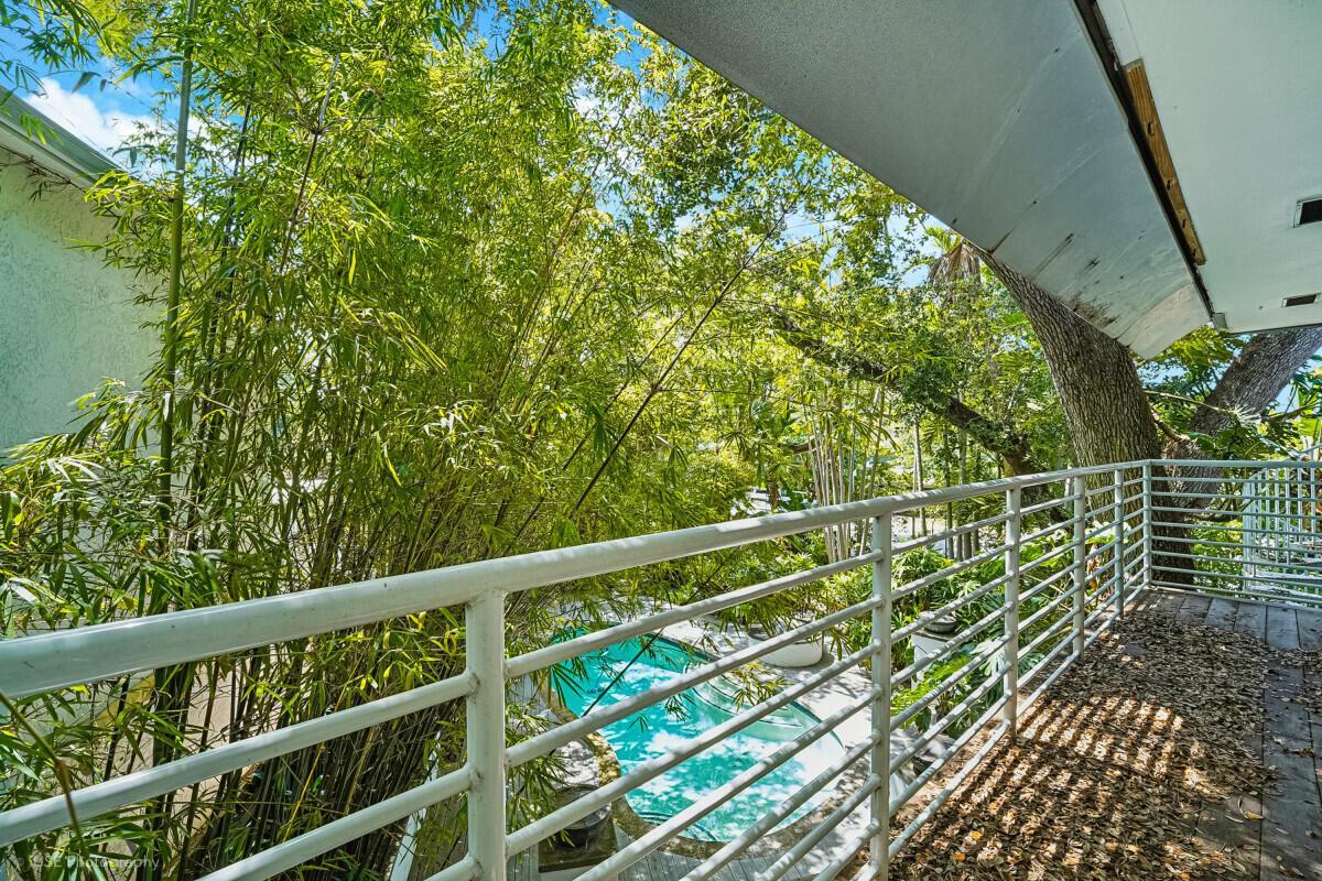 1343 Ponce De Leon Drive, Fort Lauderdale FL 33316 photo 3