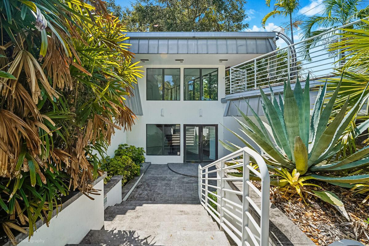 1343 Ponce De Leon Drive, Fort Lauderdale FL 33316 photo 4