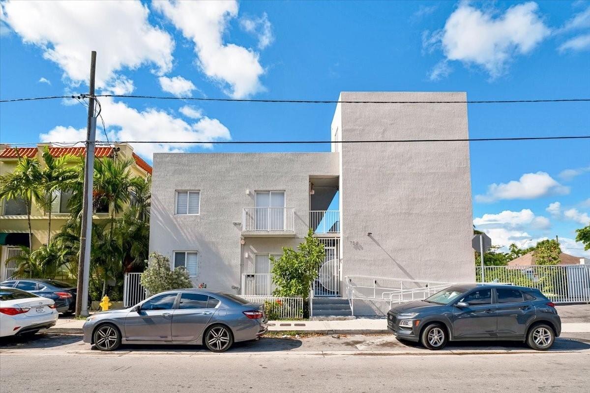 750 SW 2ND Street # 3, Miami FL 33130 photo 3