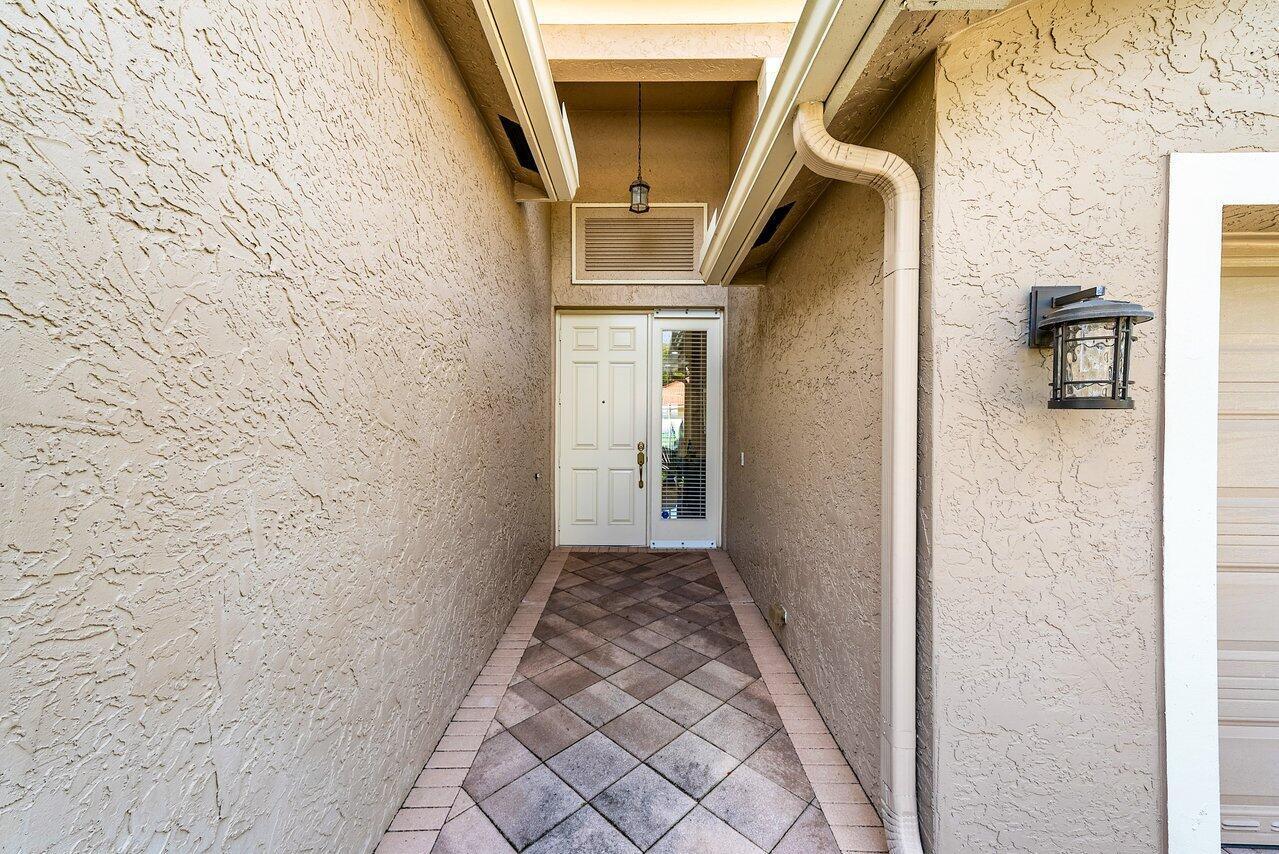 10888 Deer Park Lane, Boynton Beach FL 33437 photo 4