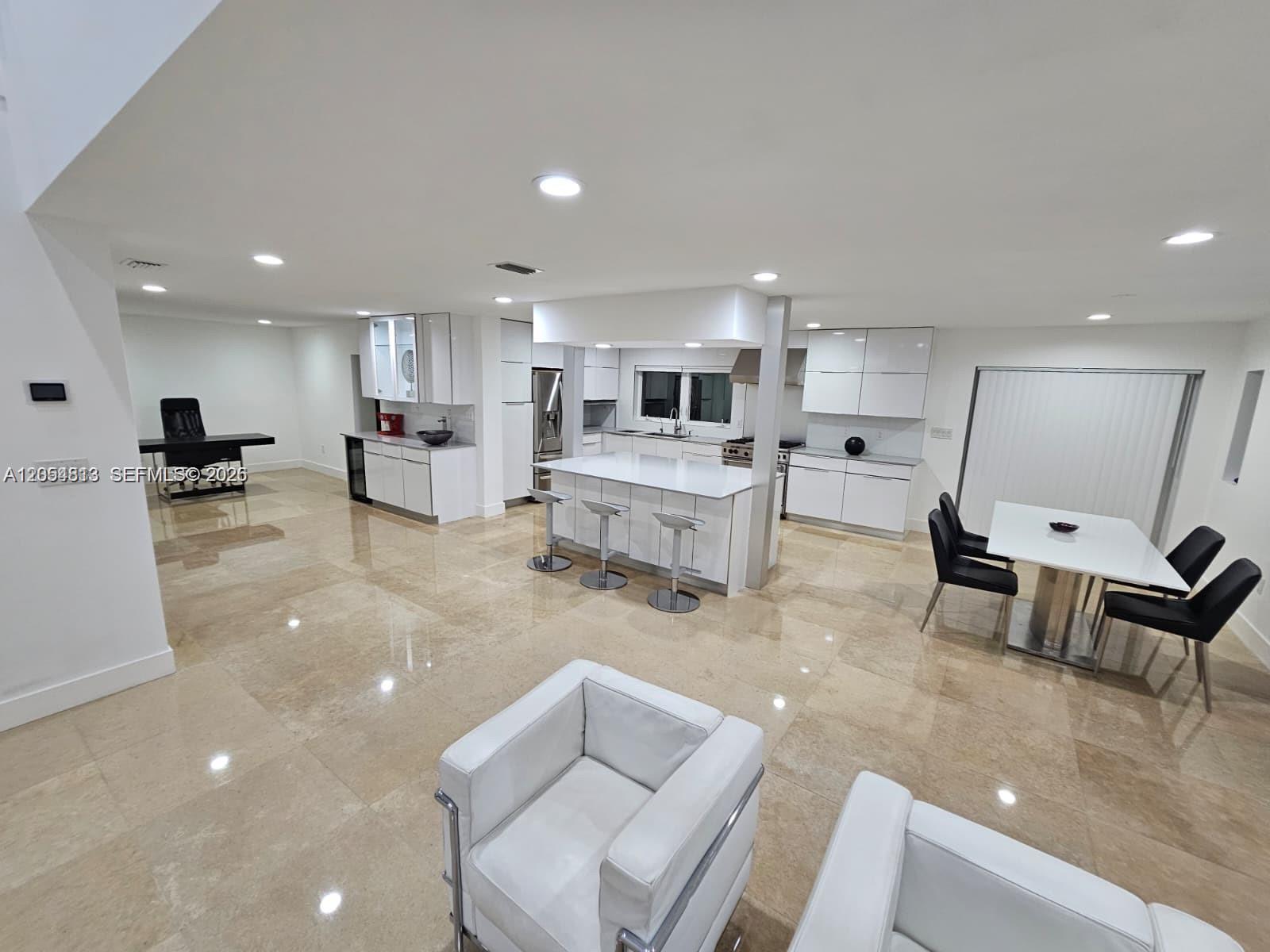 5754 NW 98th Ave, Doral FL 33178 photo 4