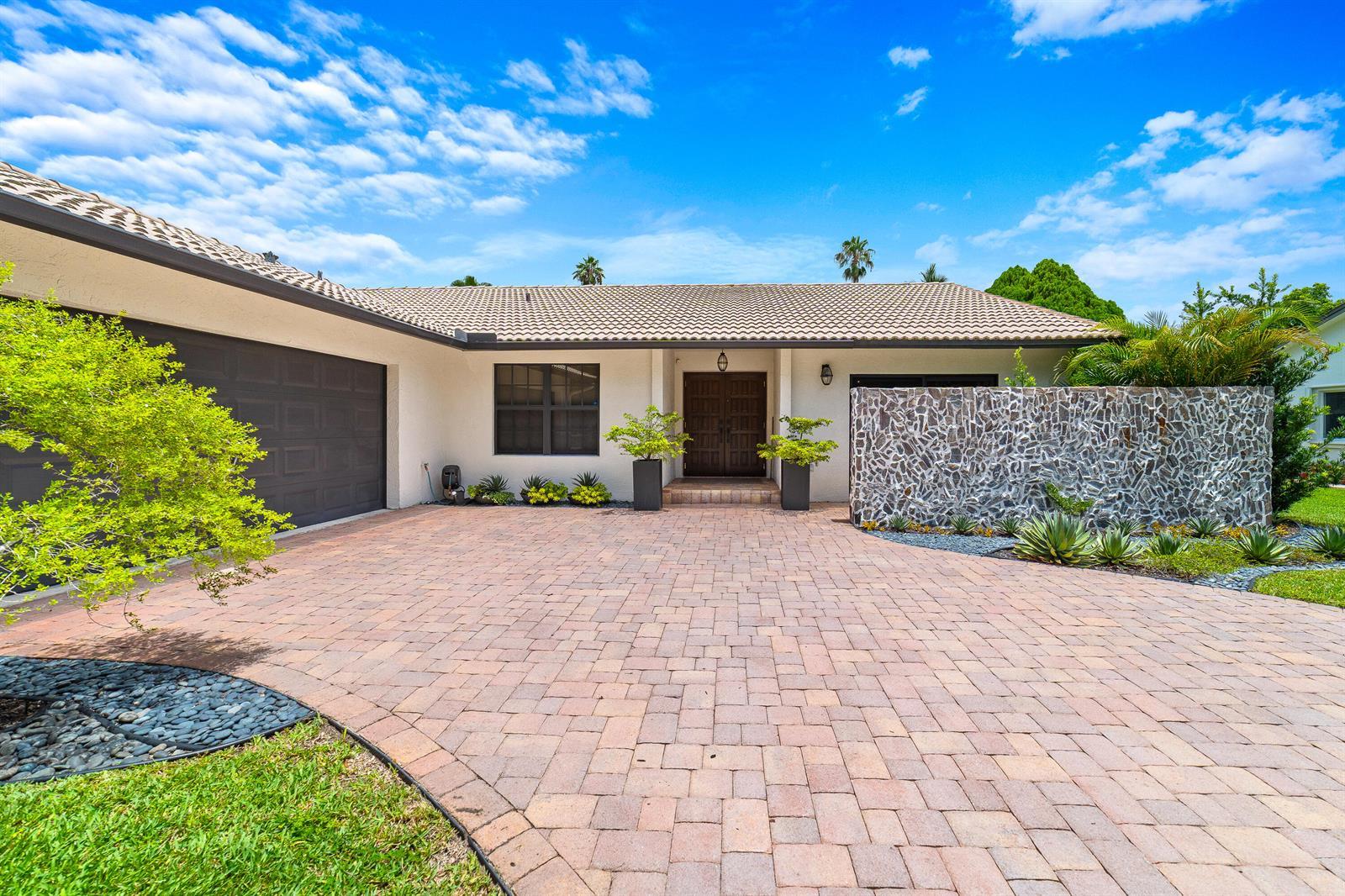 9235 NW 1st Street, Coral Springs FL 33071 photo 2