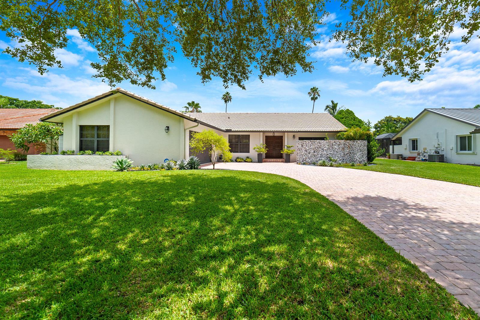 9235 NW 1st Street, Coral Springs FL 33071