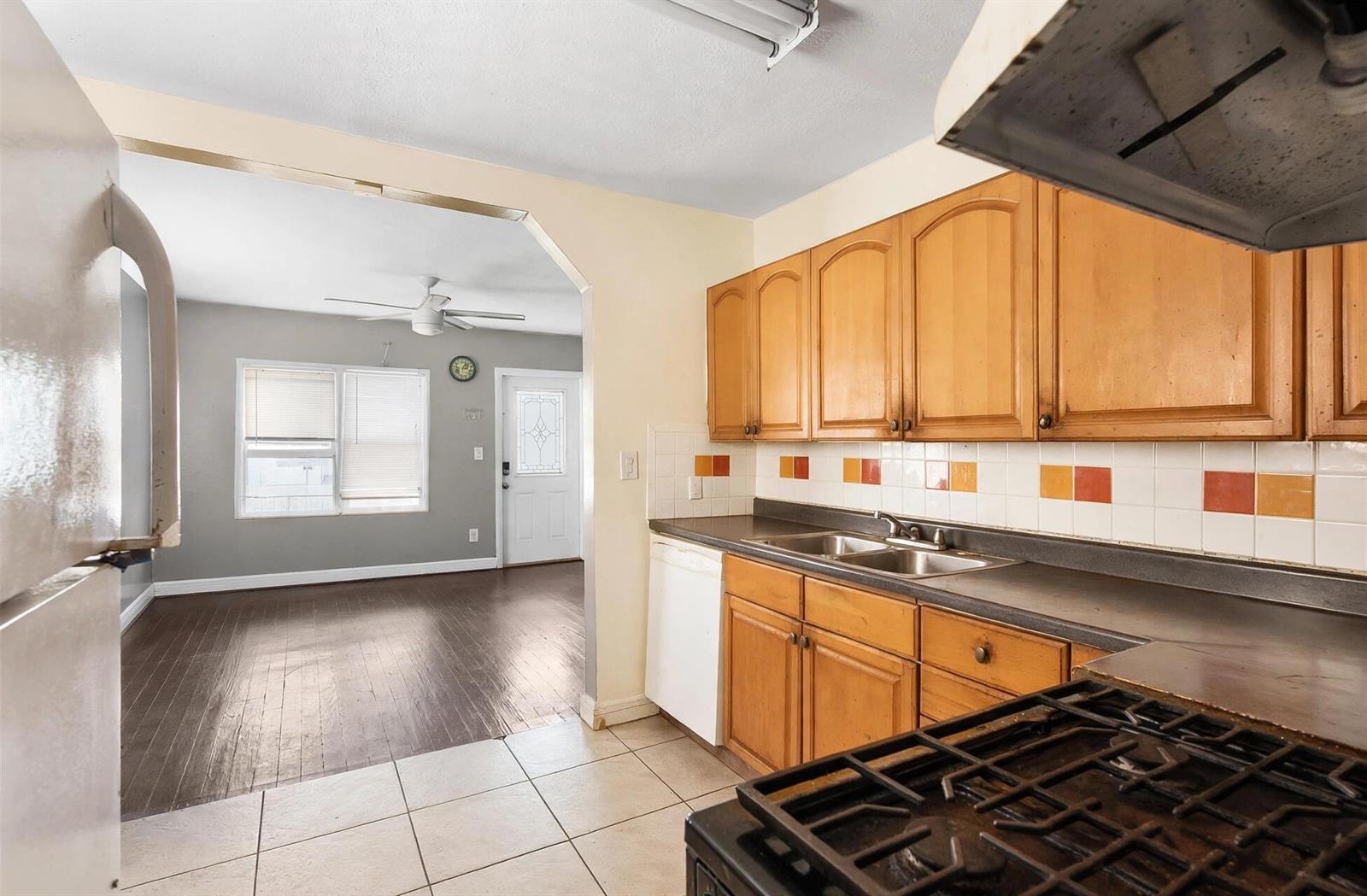 2434 McKinley Street, Hollywood FL 33020 photo 4