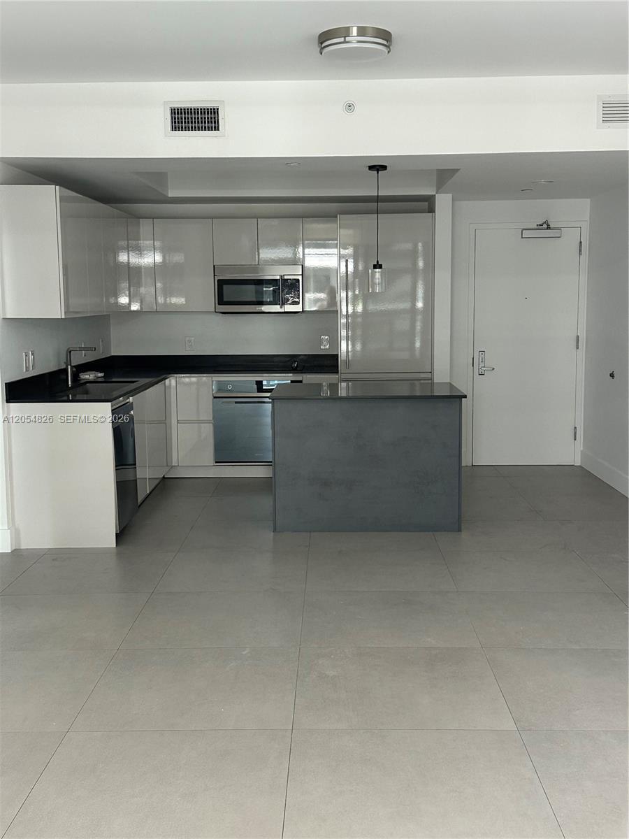 1010 Brickell Ave # 2707, Miami FL 33131 photo 4