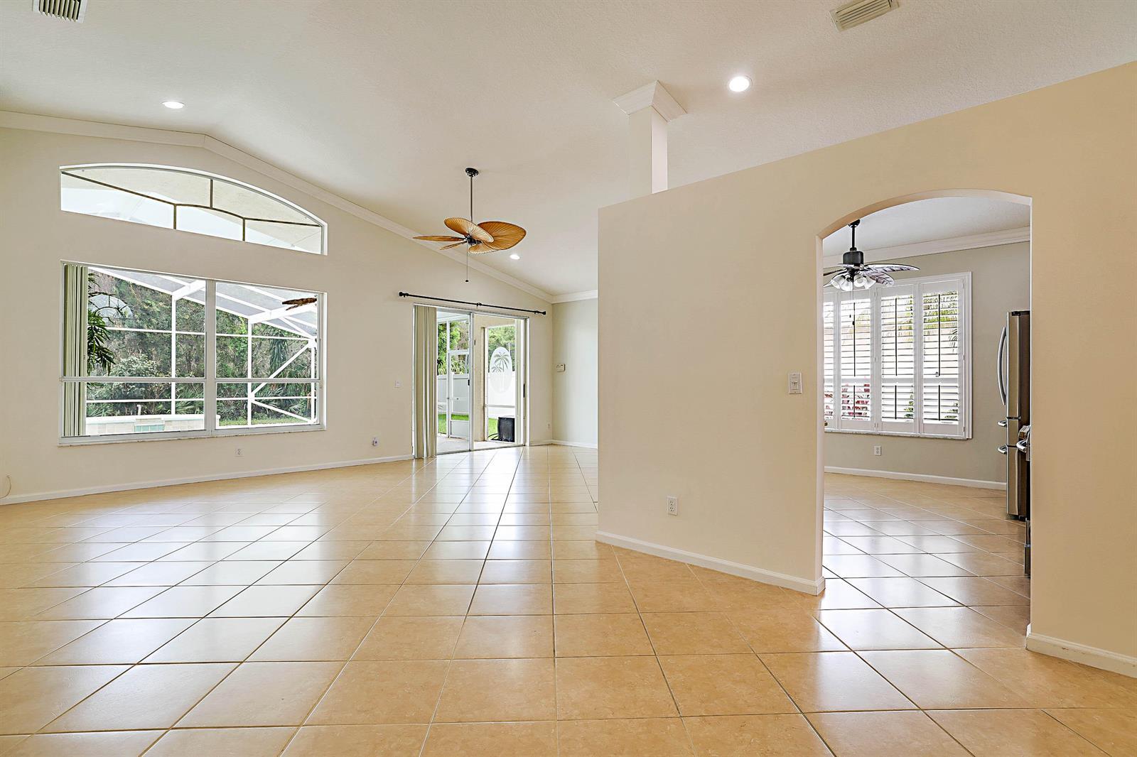 992 SE Westminster Place, Stuart FL 34997 photo 5