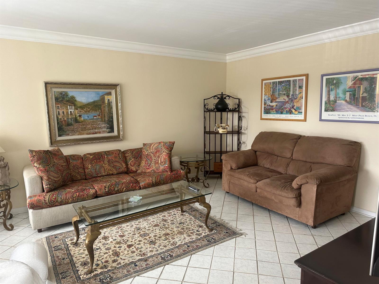 154 WINDSOR G, West Palm Beach FL 33417 photo 2
