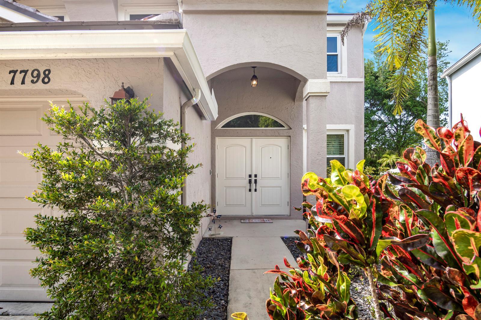 7798 Oak Grove Circle, Lake Worth FL 33467 photo 2