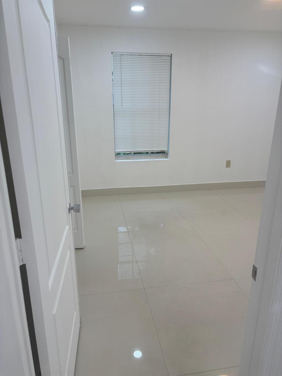 1208 N 57TH Avenue # B, Hollywood FL 33021 photo 5