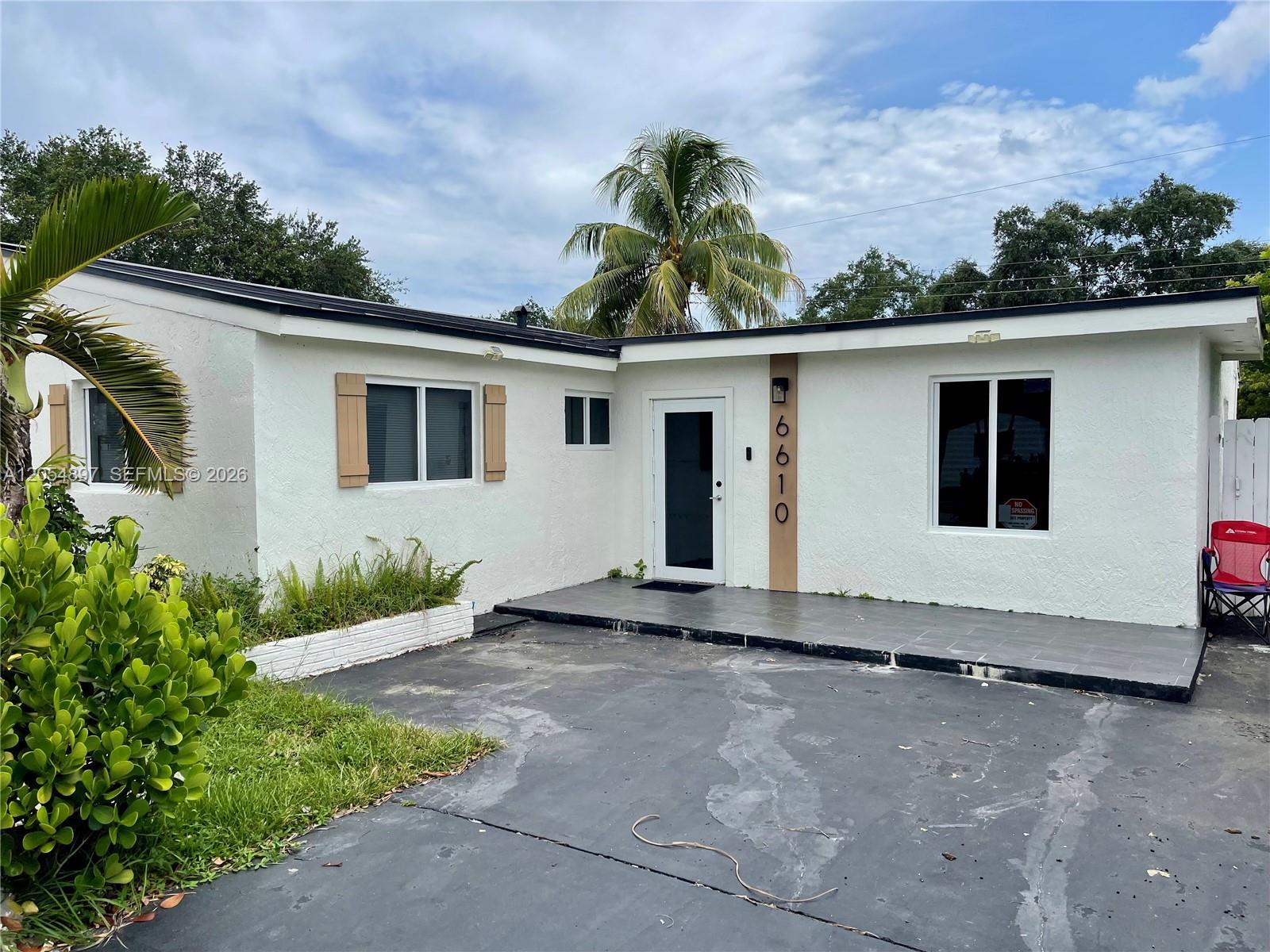 6610 Cody St, Hollywood FL 33024