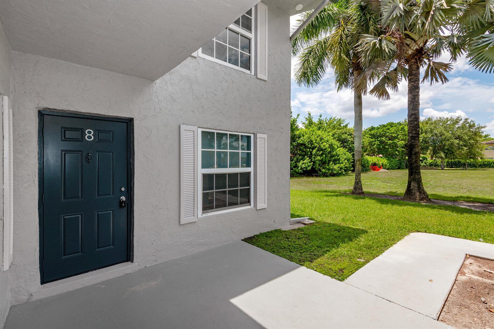 8830 W SAMPLE Road # 8, Coral Springs FL 33065