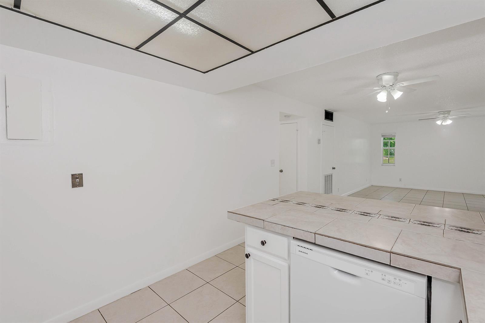 8830 W SAMPLE Road # 8, Coral Springs FL 33065 photo 4
