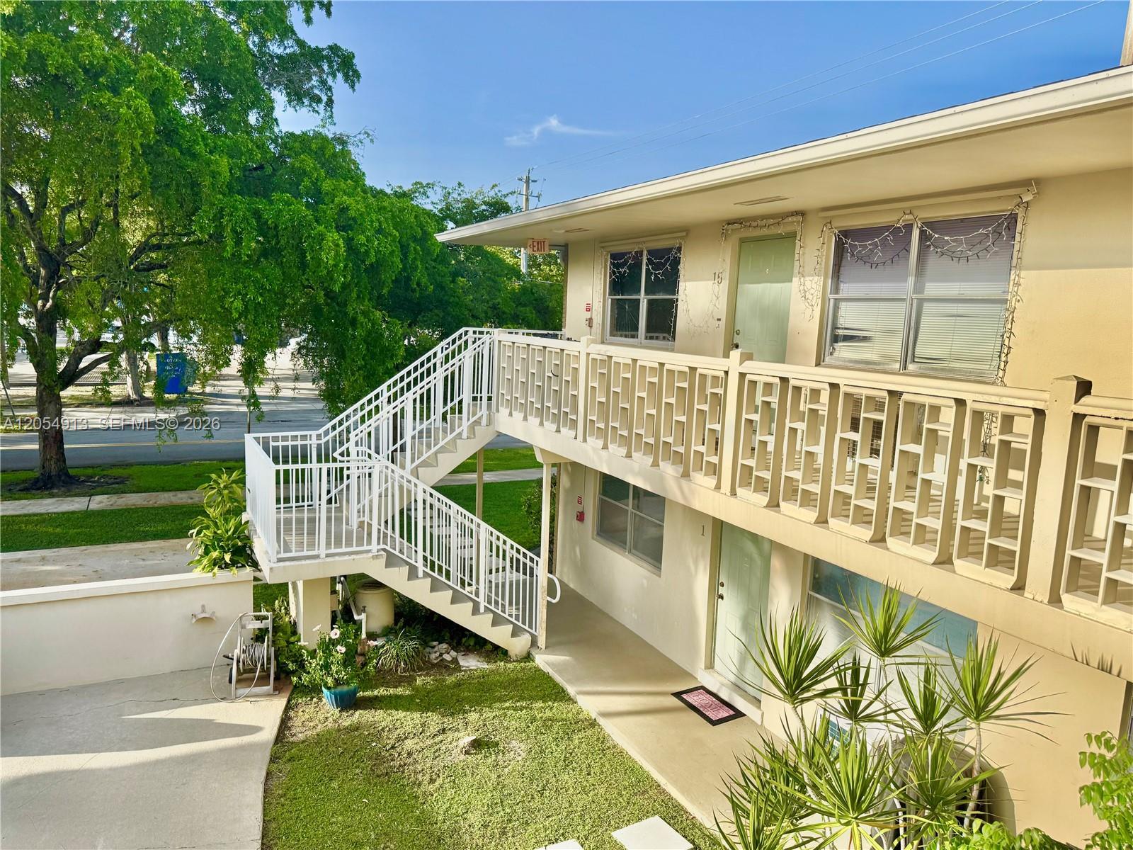 3500 Harrison St # 12, Hollywood FL 33021 photo 4