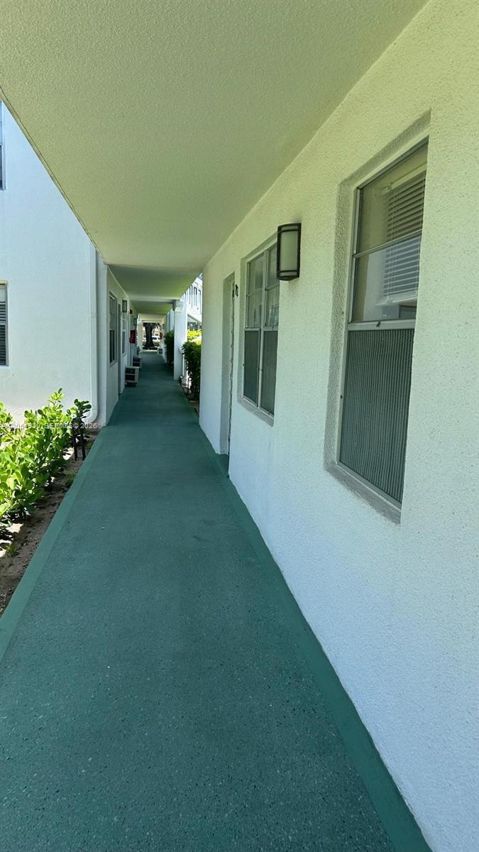 291 Farnham M, Deerfield Beach FL 33442 photo 2