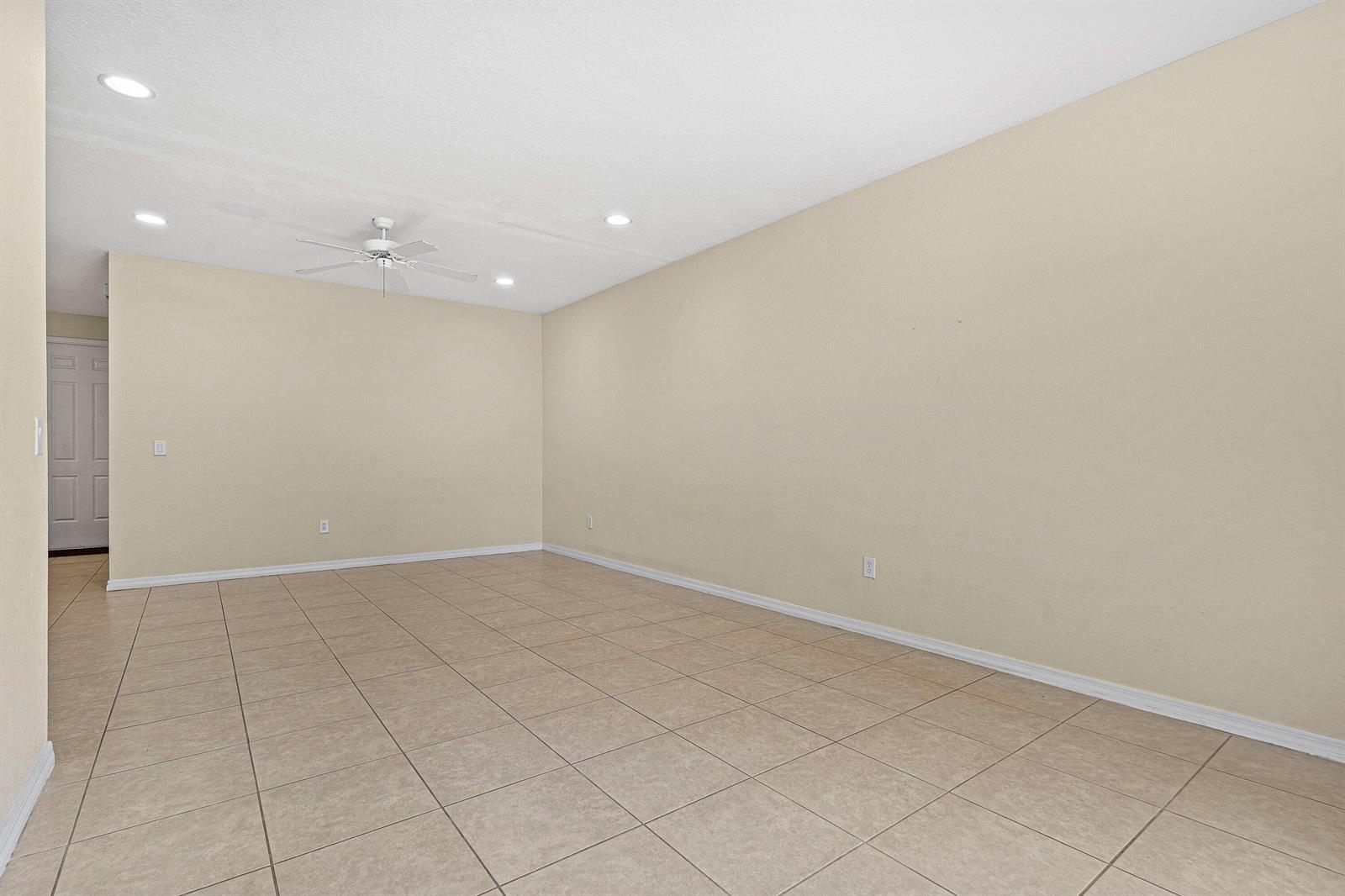 6272 S MILITARY Trail # 203, Lake Worth FL 33463 photo 5