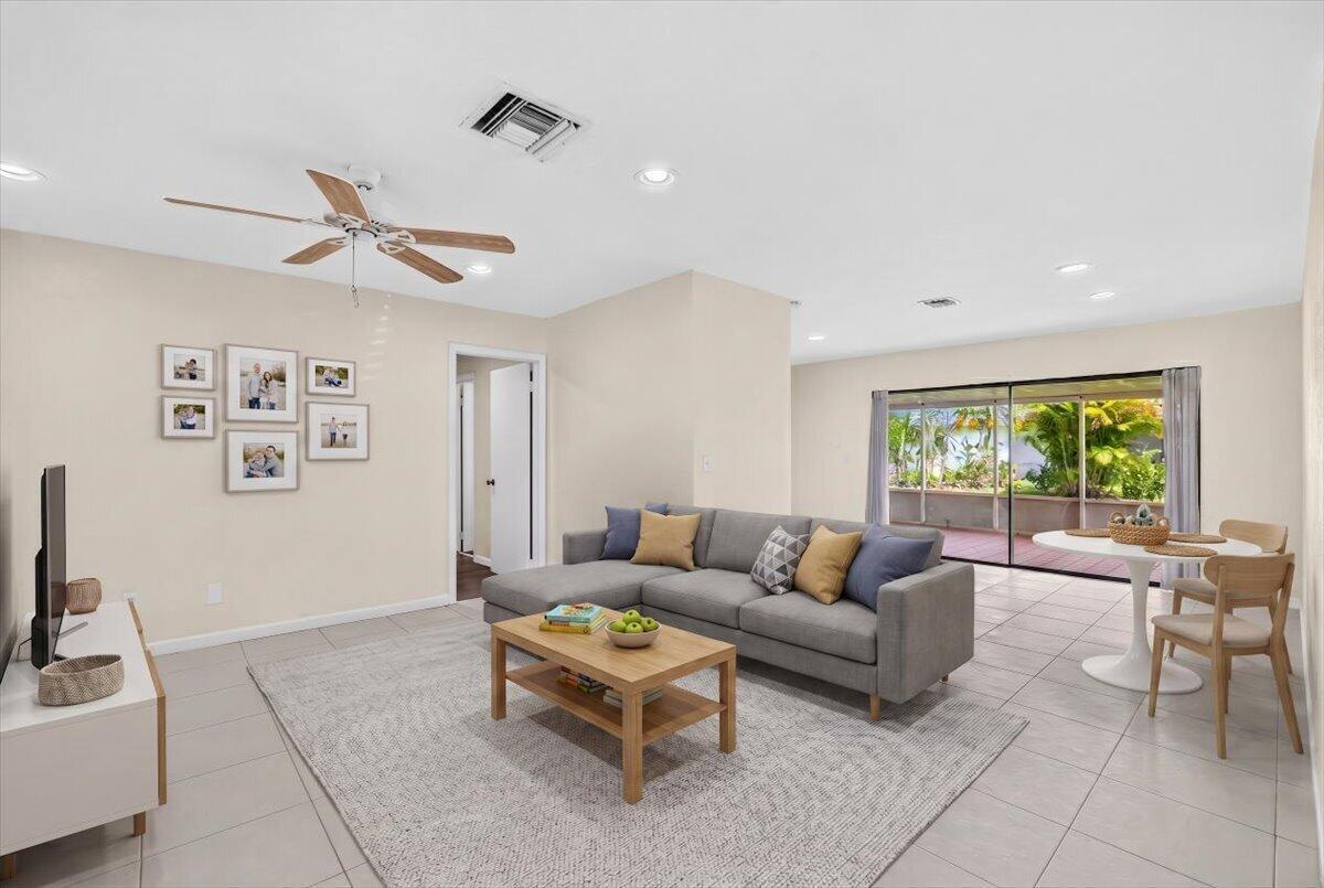 10100 NW 71st Place, Tamarac FL 33321 photo 3