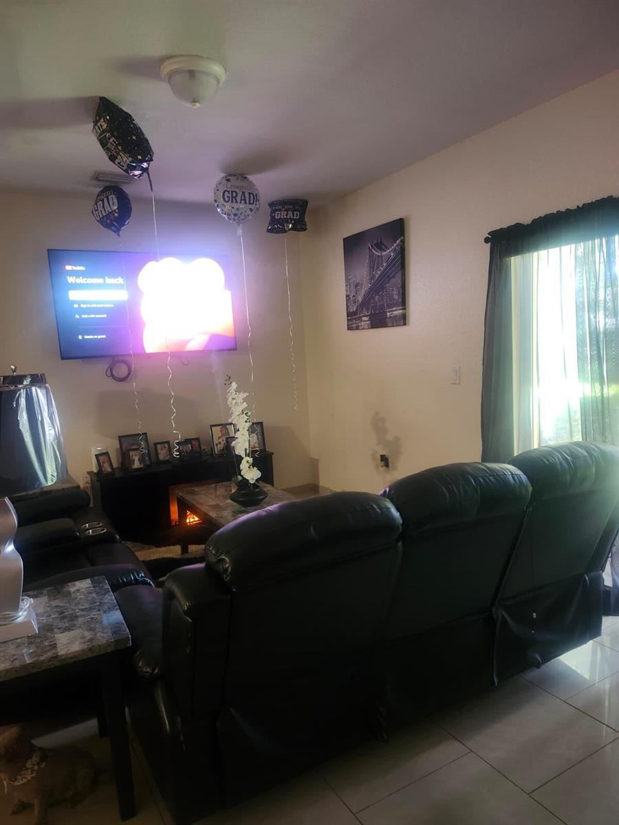 5525 MONTE CARLO Place, Margate FL 33068 photo 2