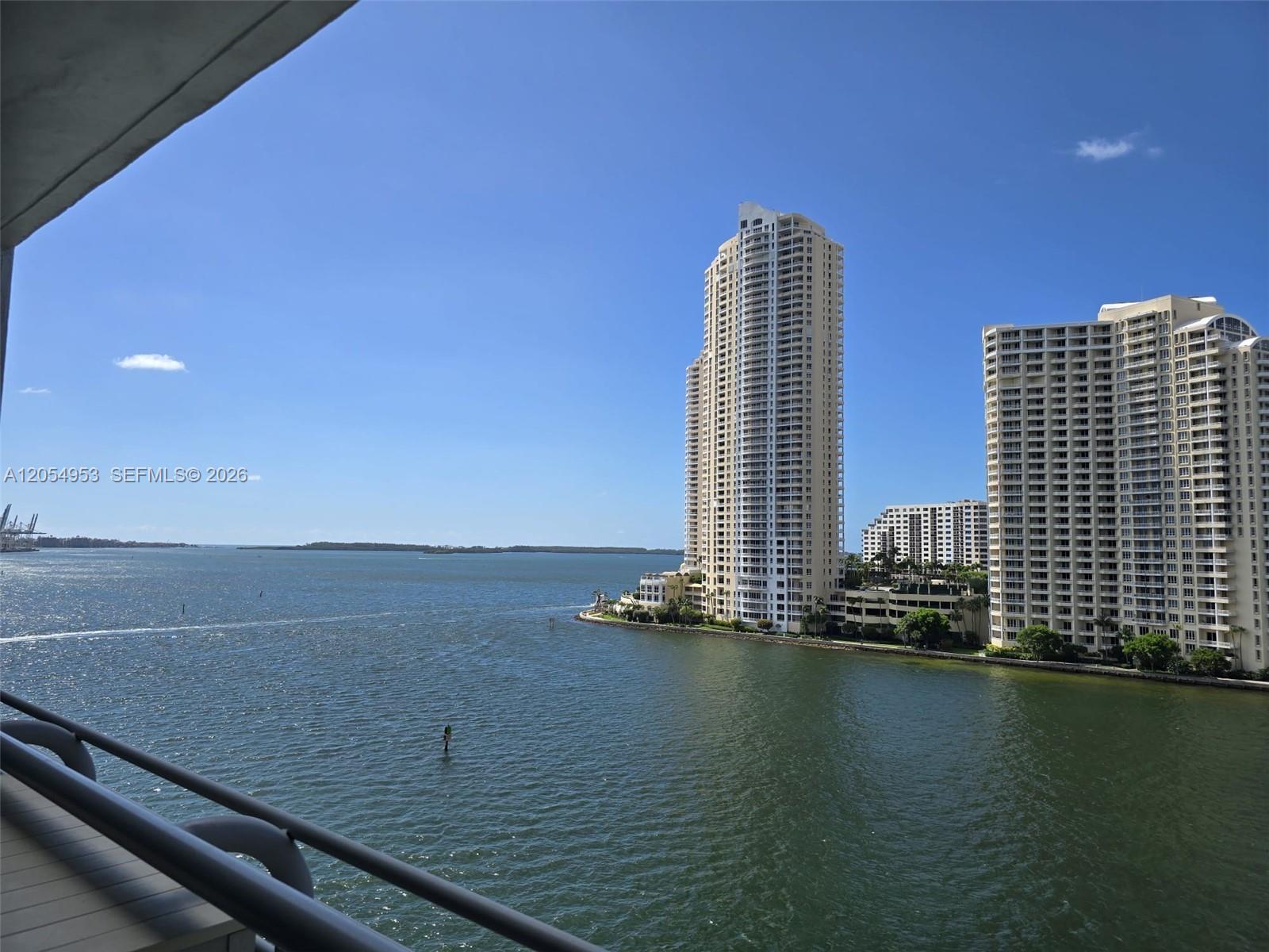 335 S Biscayne Blvd # 907, Miami FL 33131
