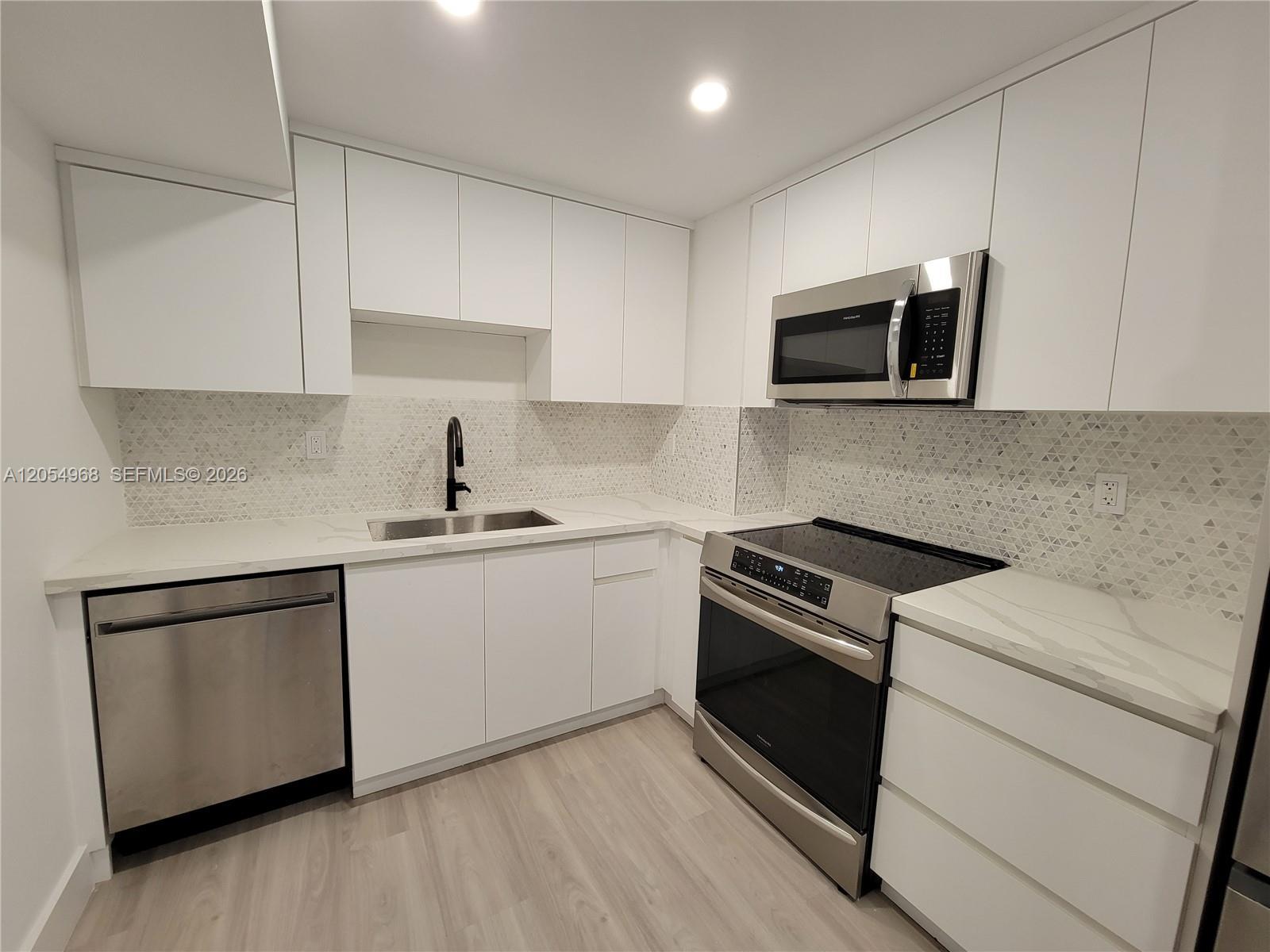 2655 Collins Ave # 608, Miami Beach FL 33140 photo 4