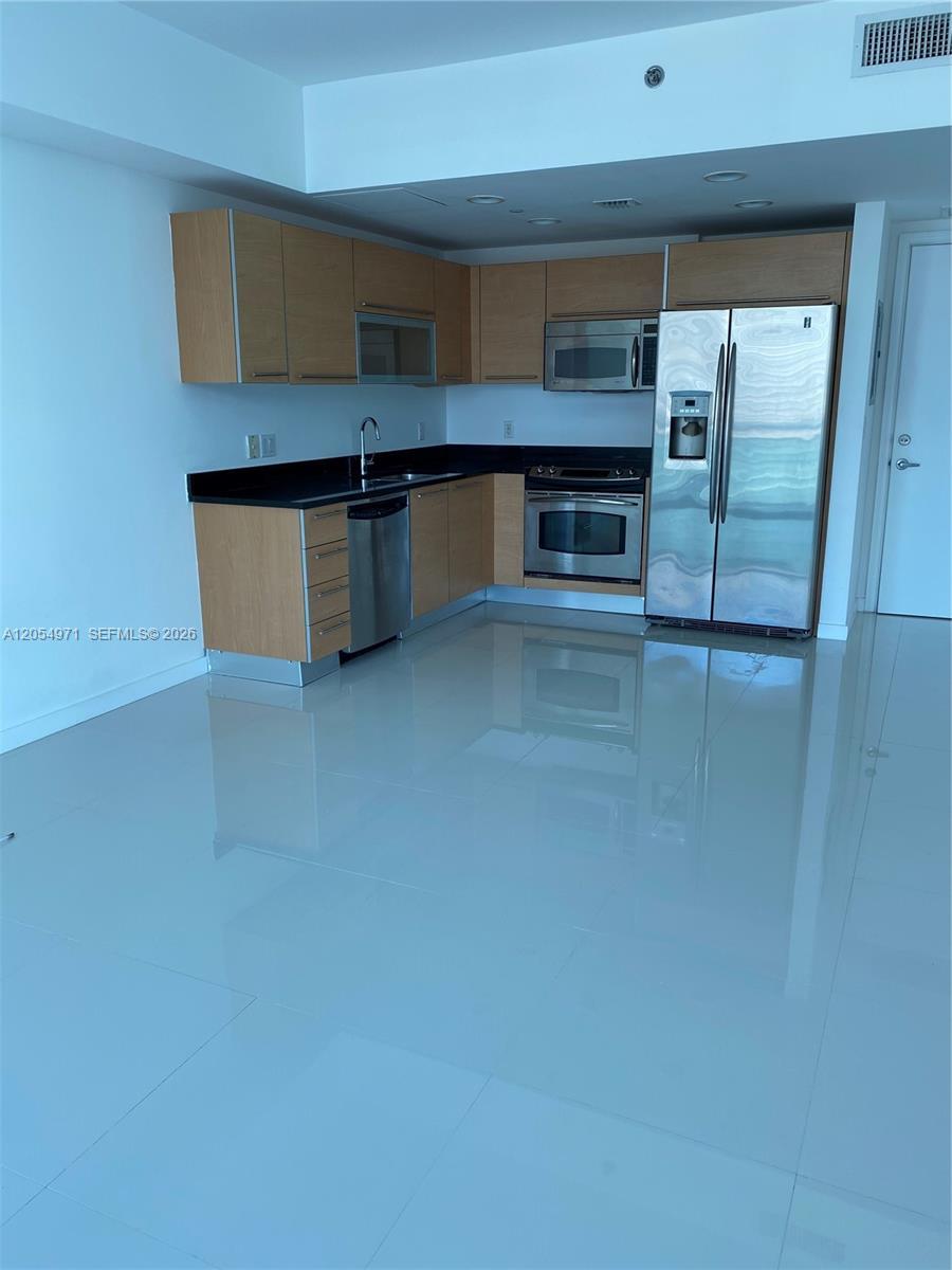 950 Brickell Bay Dr # 3208, Miami FL 33131 photo 5