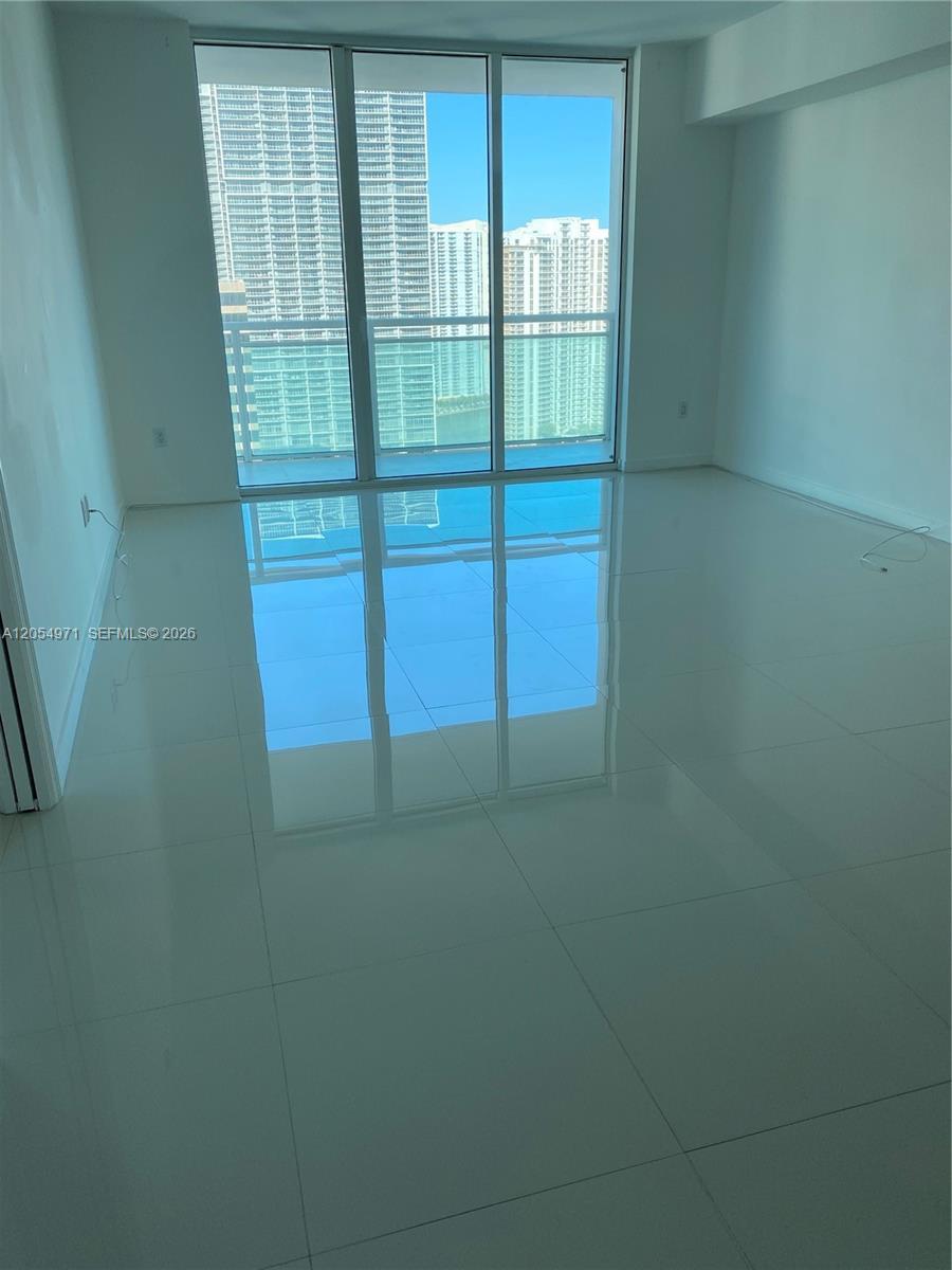 950 Brickell Bay Dr # 3208, Miami FL 33131 photo 4