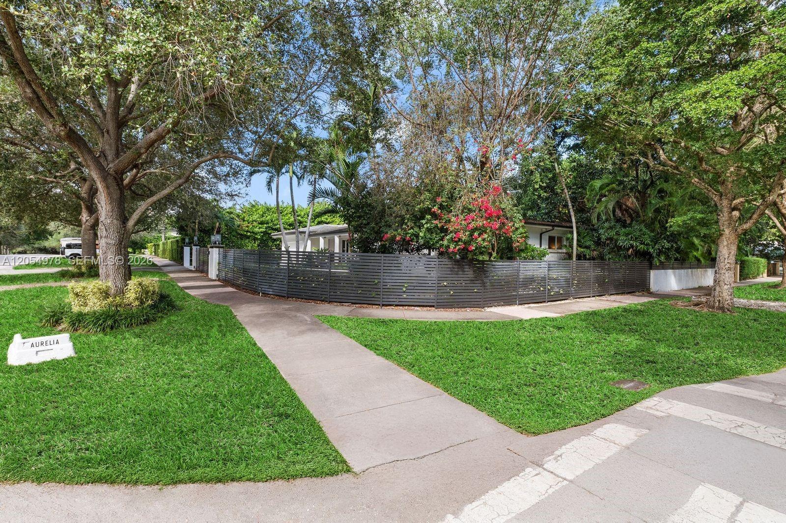 6511 Riviera Dr, Coral Gables FL 33146 photo 3