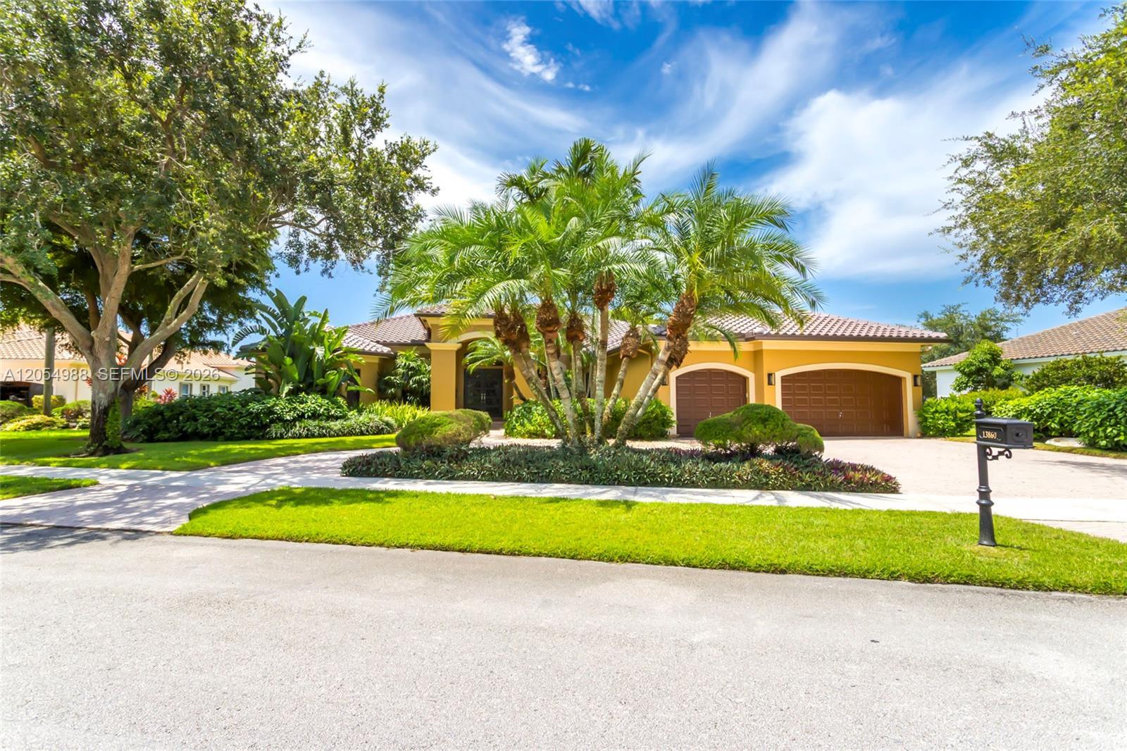 13860 SW 40th St, Davie FL 33330