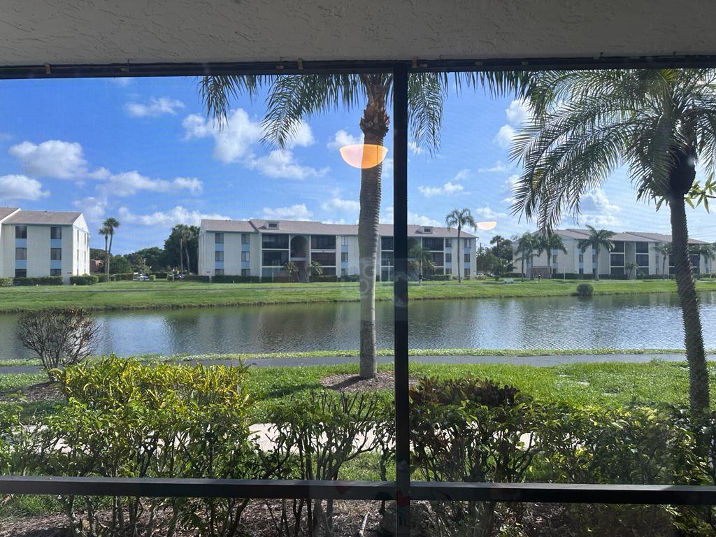 1102 GREEN PINE Boulevard # B1, West Palm Beach FL 33409