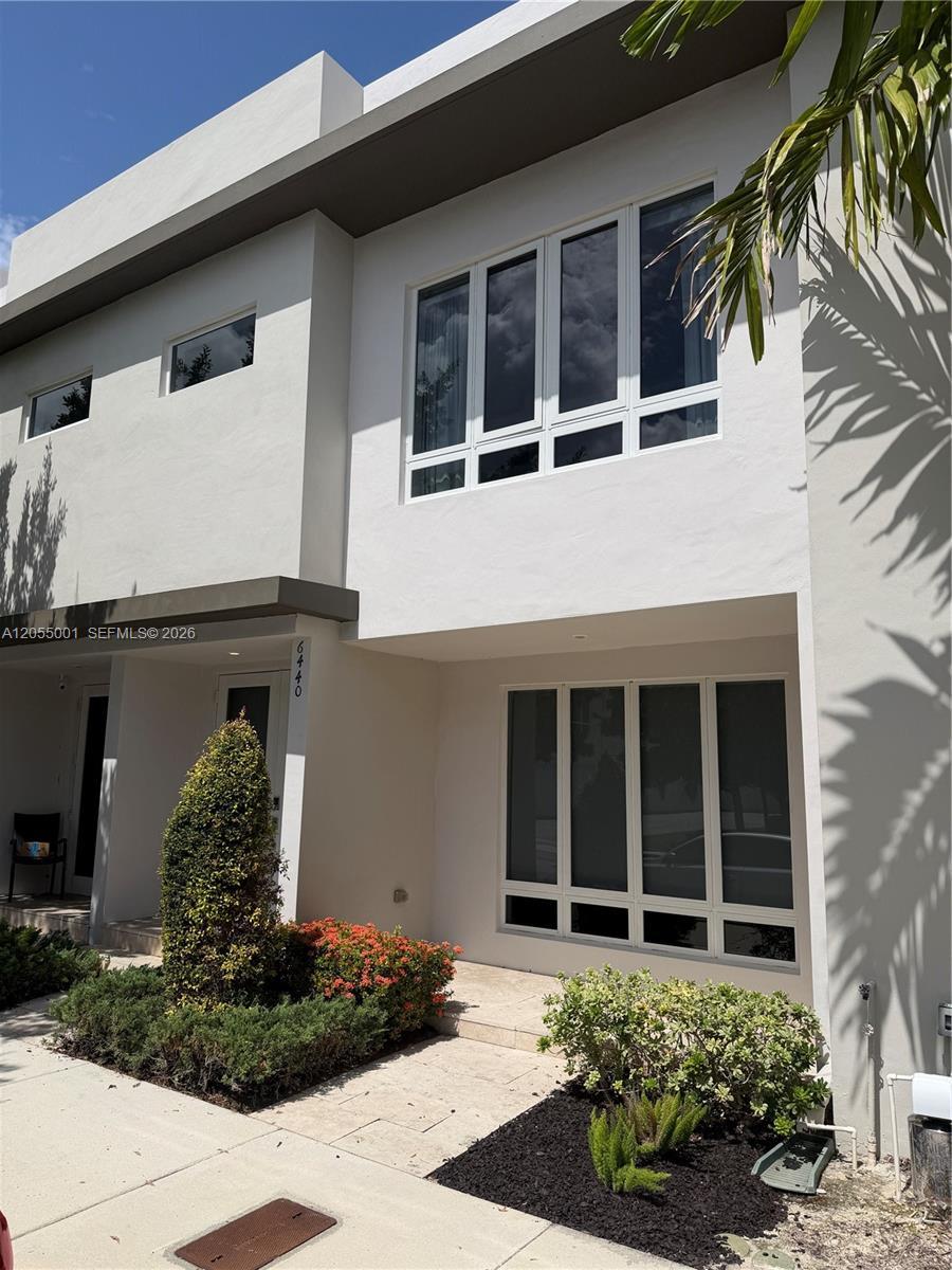6440 NW 103rd Psge # 6440, Doral FL 33178 photo 2