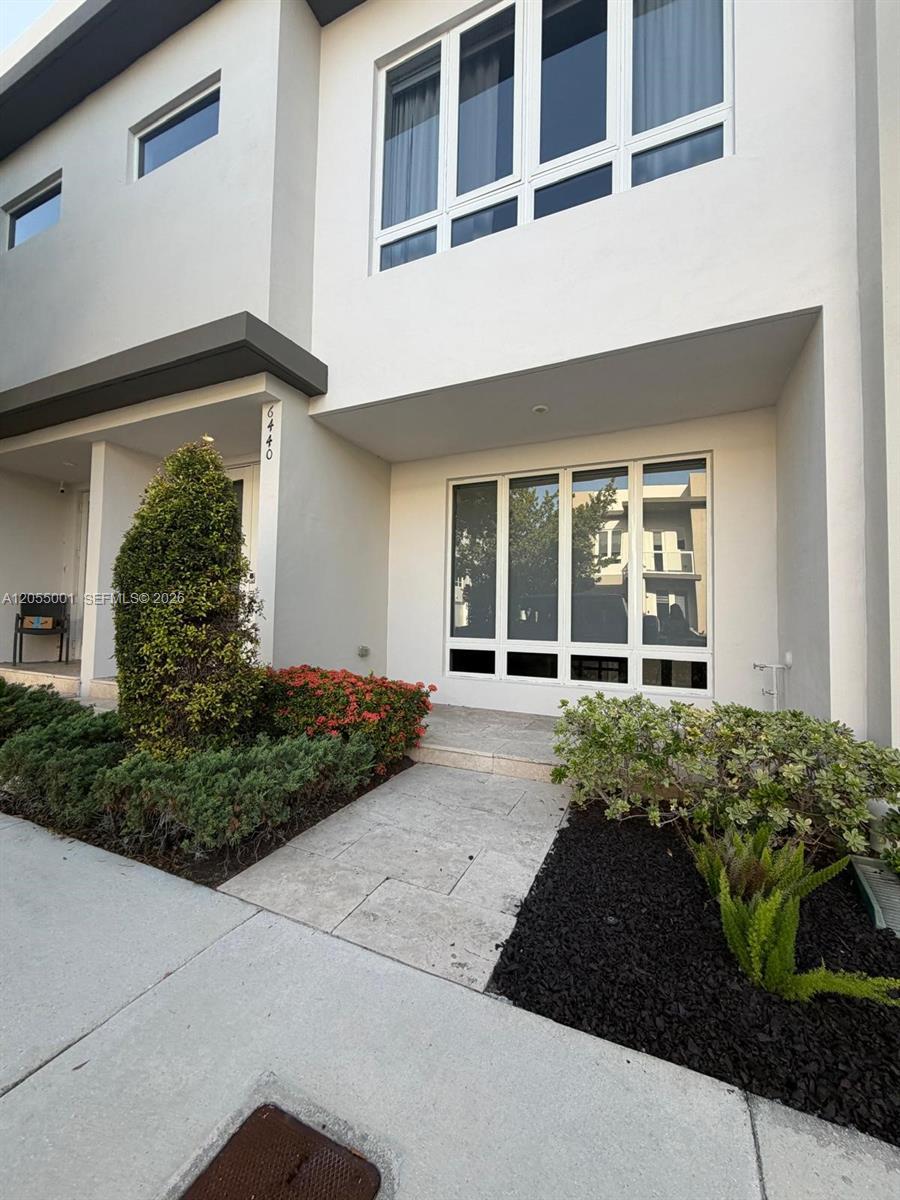 6440 NW 103rd Psge # 6440, Doral FL 33178 photo 4