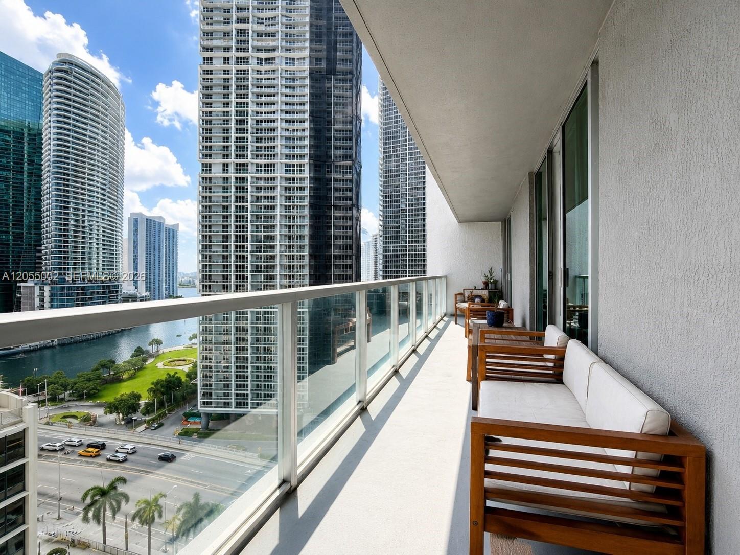 500 Brickell Ave # 1805, Miami FL 33131