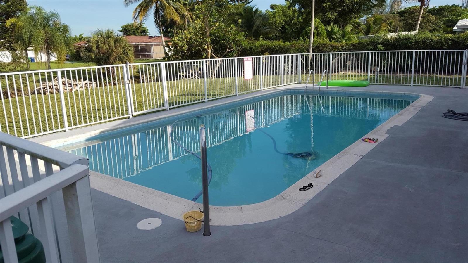 4011 WOODSIDE Drive, Coral Springs FL 33065 photo 3