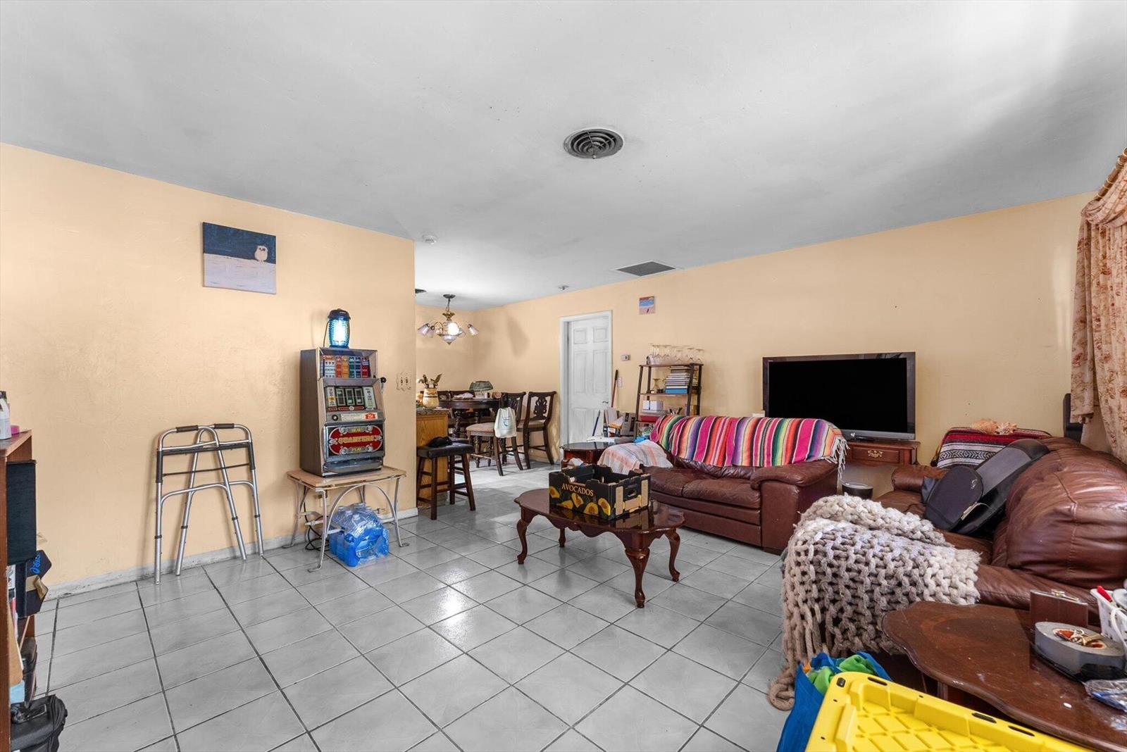 2106 WARE Drive, West Palm Beach FL 33409 photo 3