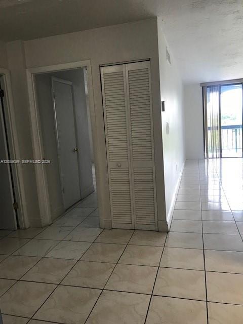 9440 Fontainebleau Blvd # 514, Miami FL 33172 photo 2