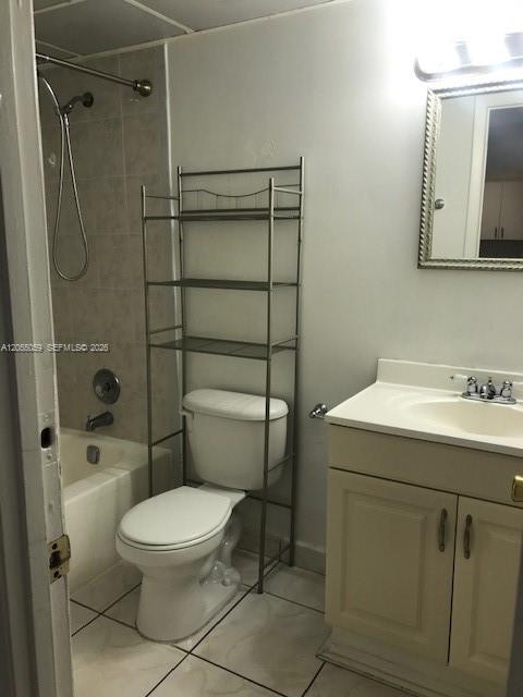 9440 Fontainebleau Blvd # 514, Miami FL 33172 photo 4