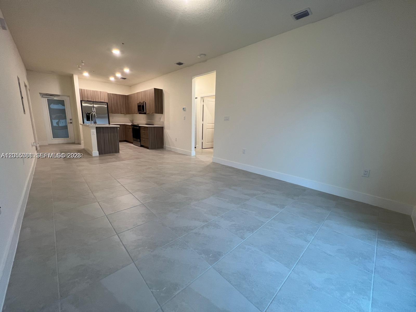 8363 NW 41st St # 104, Doral FL 33166 photo 2