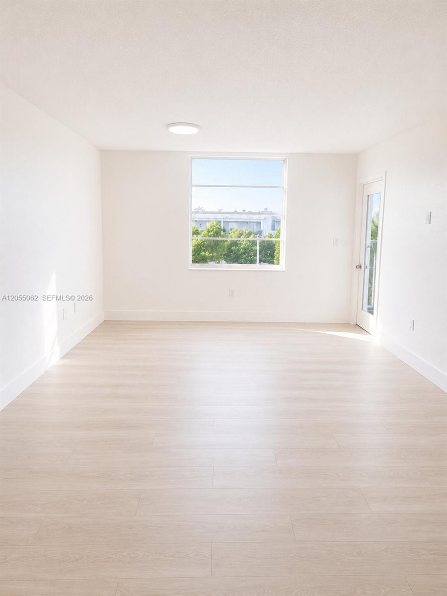 5625 W 20th Ave # 404, Hialeah FL 33012 photo 2