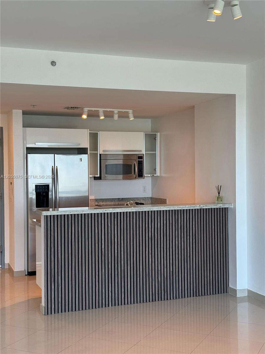 601 NE 36th St # 1205, Miami FL 33137 photo 3
