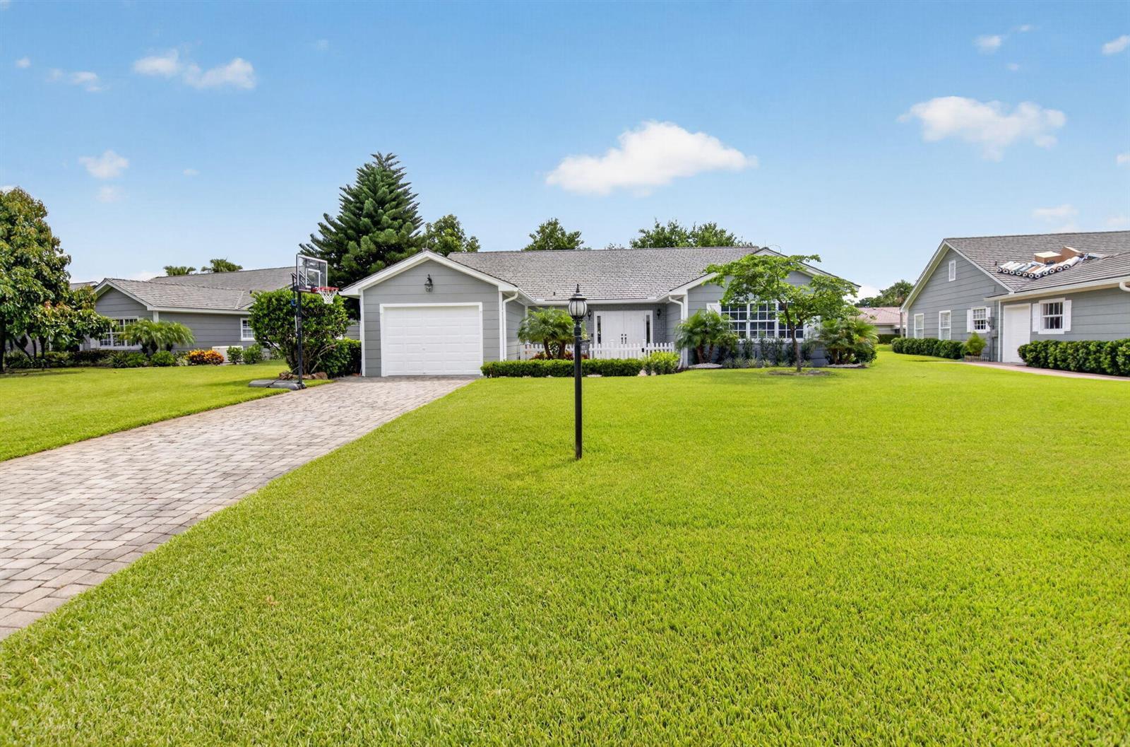 15 Holly Drive, Boynton Beach FL 33436 photo 3