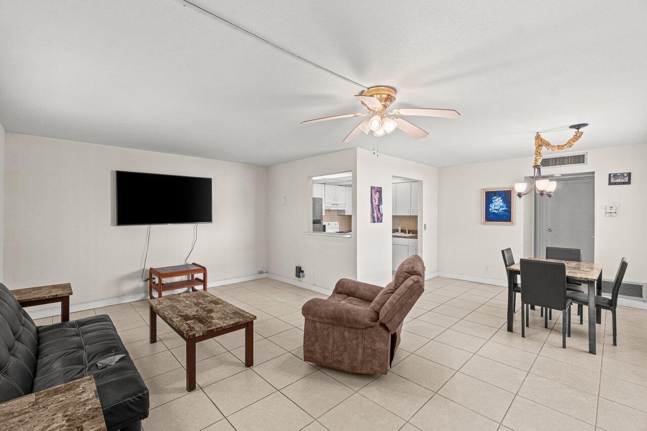 690 BRITTANY O, Delray Beach FL 33446 photo 4