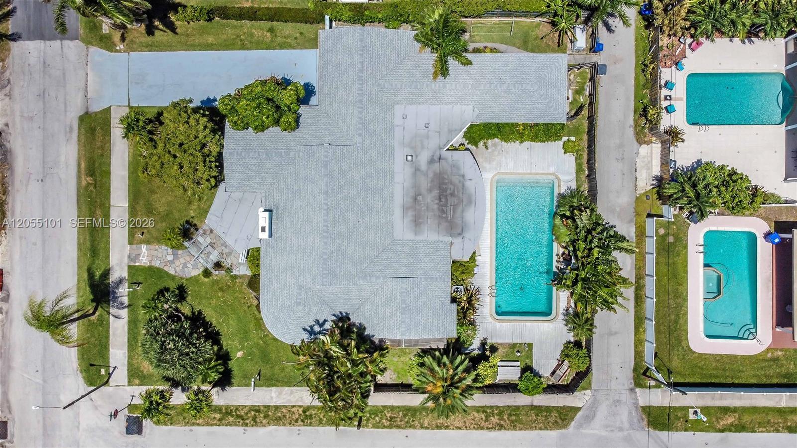 803 N Southlake Dr, Hollywood FL 33019 photo 5