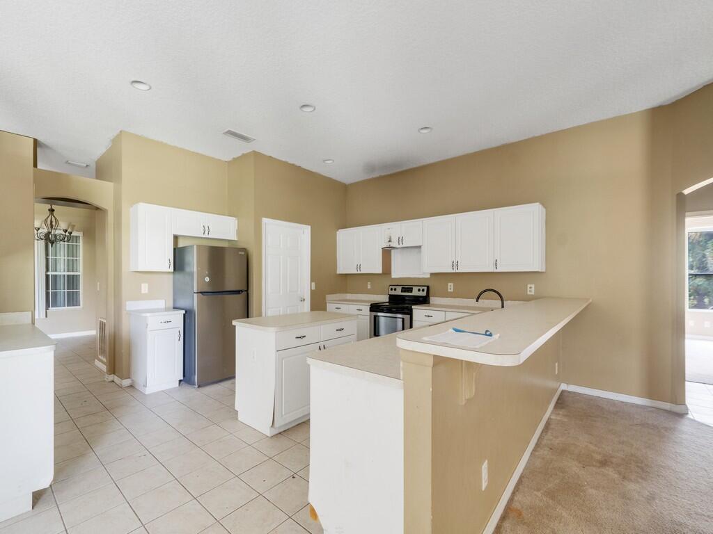 4655 52nd Avenue, Vero Beach FL 32967 photo 4