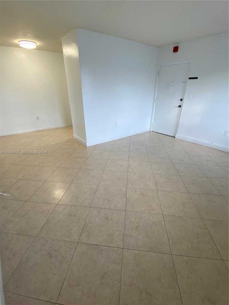 5165 W Flagler St # 7, Miami FL 33134 photo 3