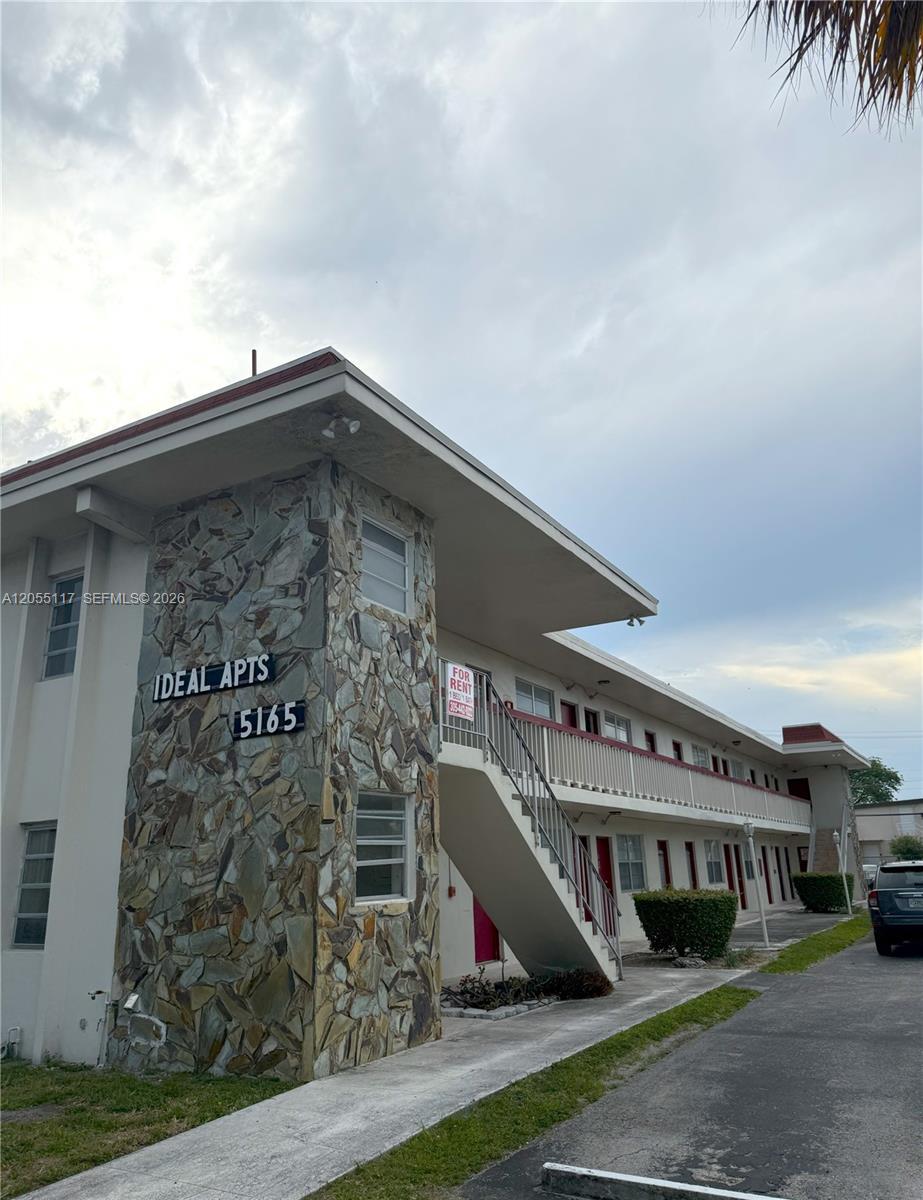 5165 W Flagler St # 7, Miami FL 33134