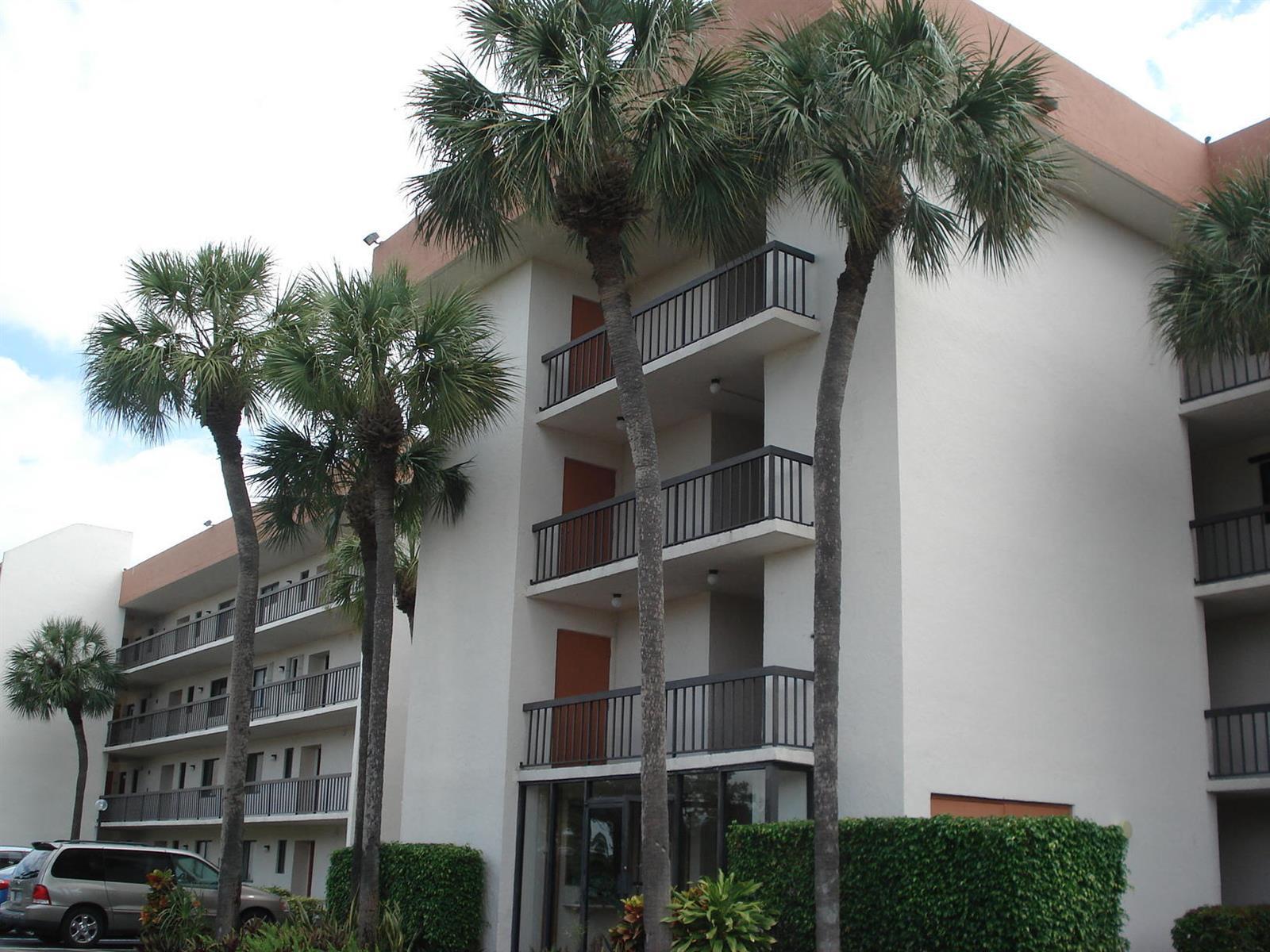 5917 VIA VERMILYA # 408, Lake Worth FL 33462